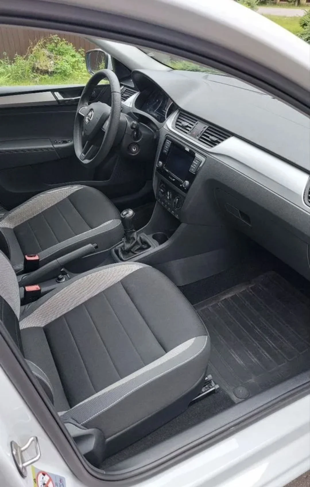 Skoda Rapid - миниатюра 10