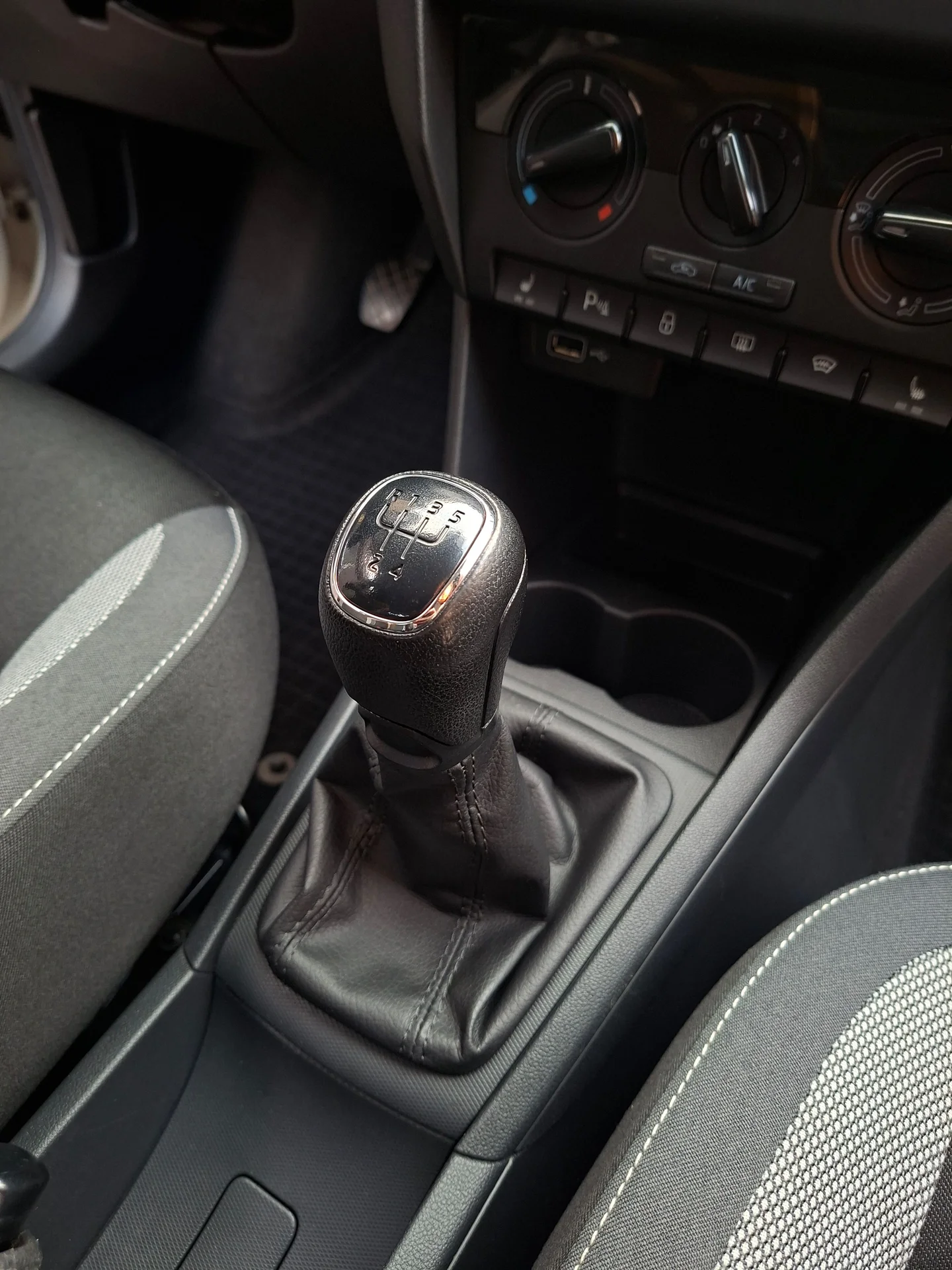 Skoda Rapid - миниатюра 16