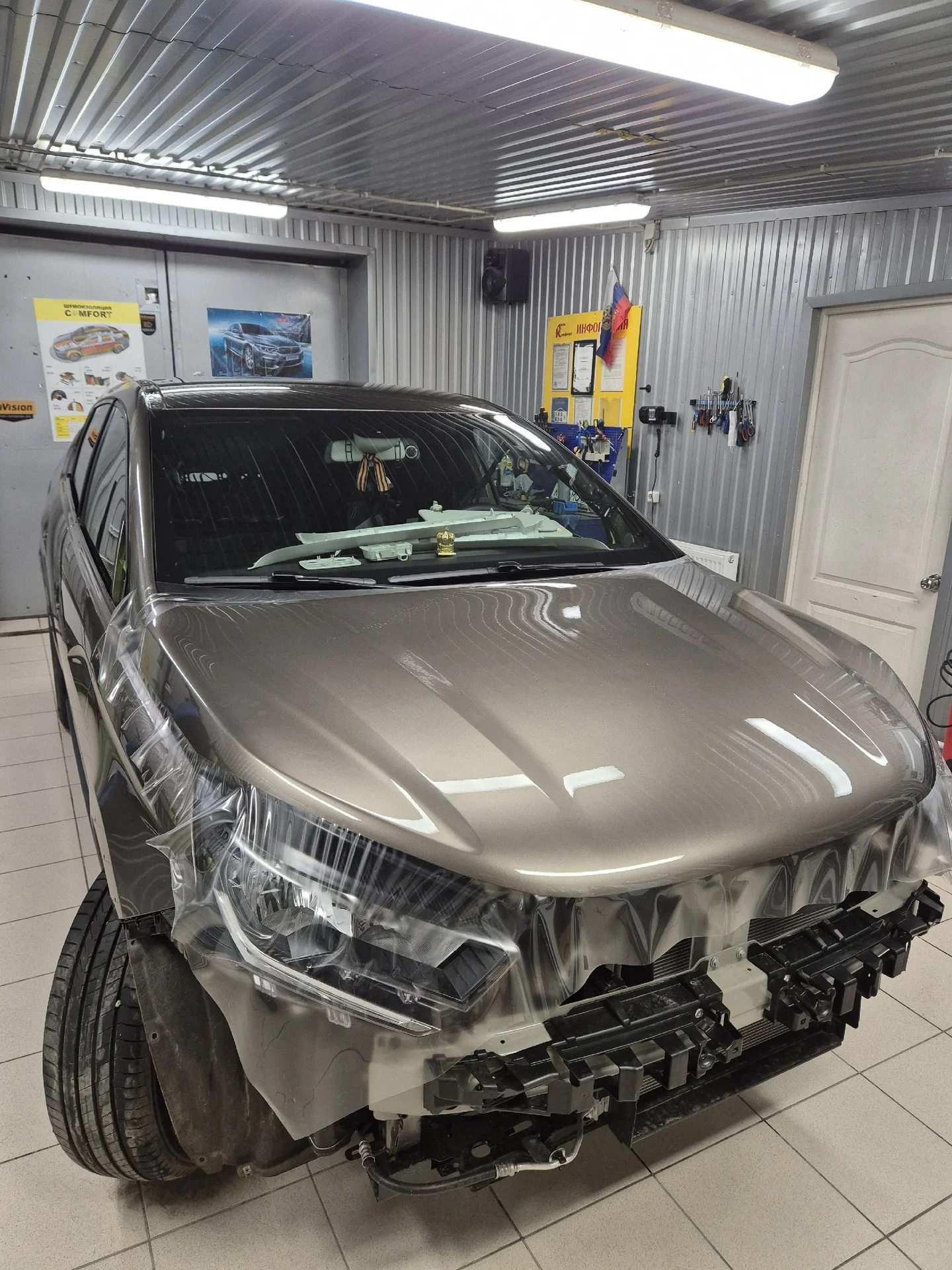 бронирование автомобилей в бронепленку - миниатюра 3