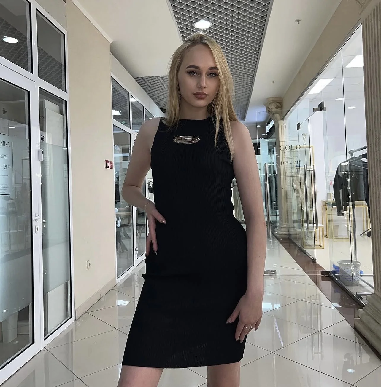 Платье - изображение 1