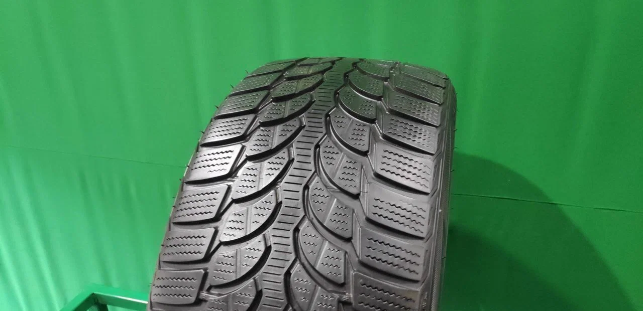 Bridgestone Blizzak LM-32 245/40 R17 - изображение 1