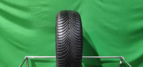 Michelin Alpin 5 215/55 R16