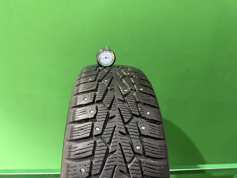 195/60 R15 Nokian Tyres Nordman 7 зимние шипованные