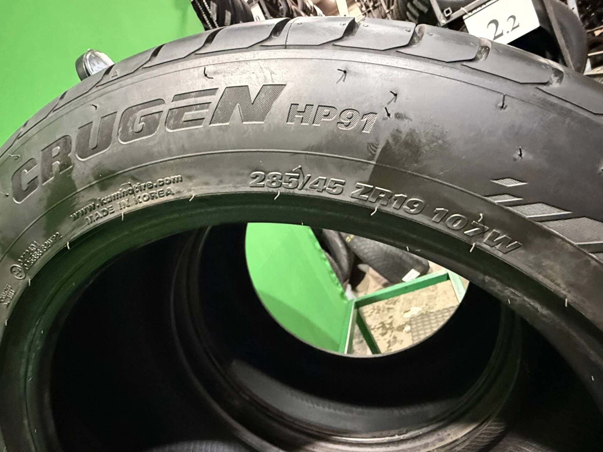 285/45 R19 дюймов Kumho Crugen HP91 летние - миниатюра 2