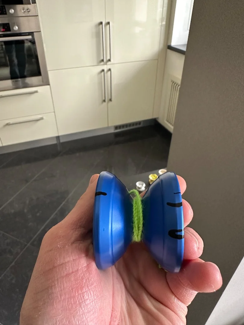Yoyo Something Anglam CC - миниатюра 2
