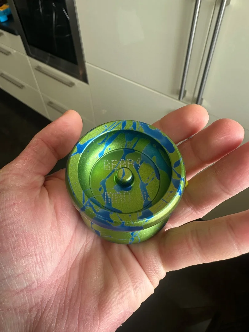 CLYW Bear VS man - изображение 1