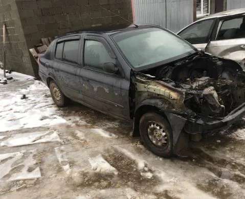Renault Symbol 1 в разборе - миниатюра 2