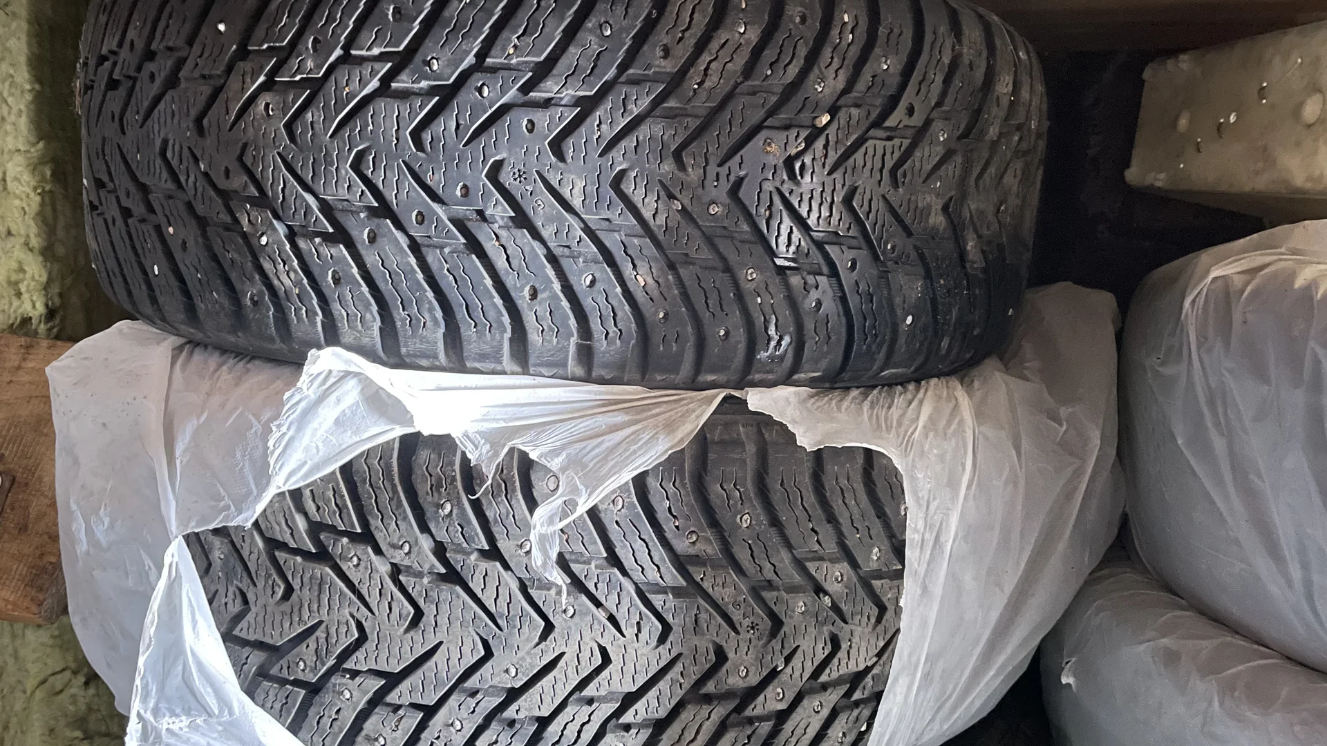hakkapelitta 8 suv R18 235/55 - миниатюра 2