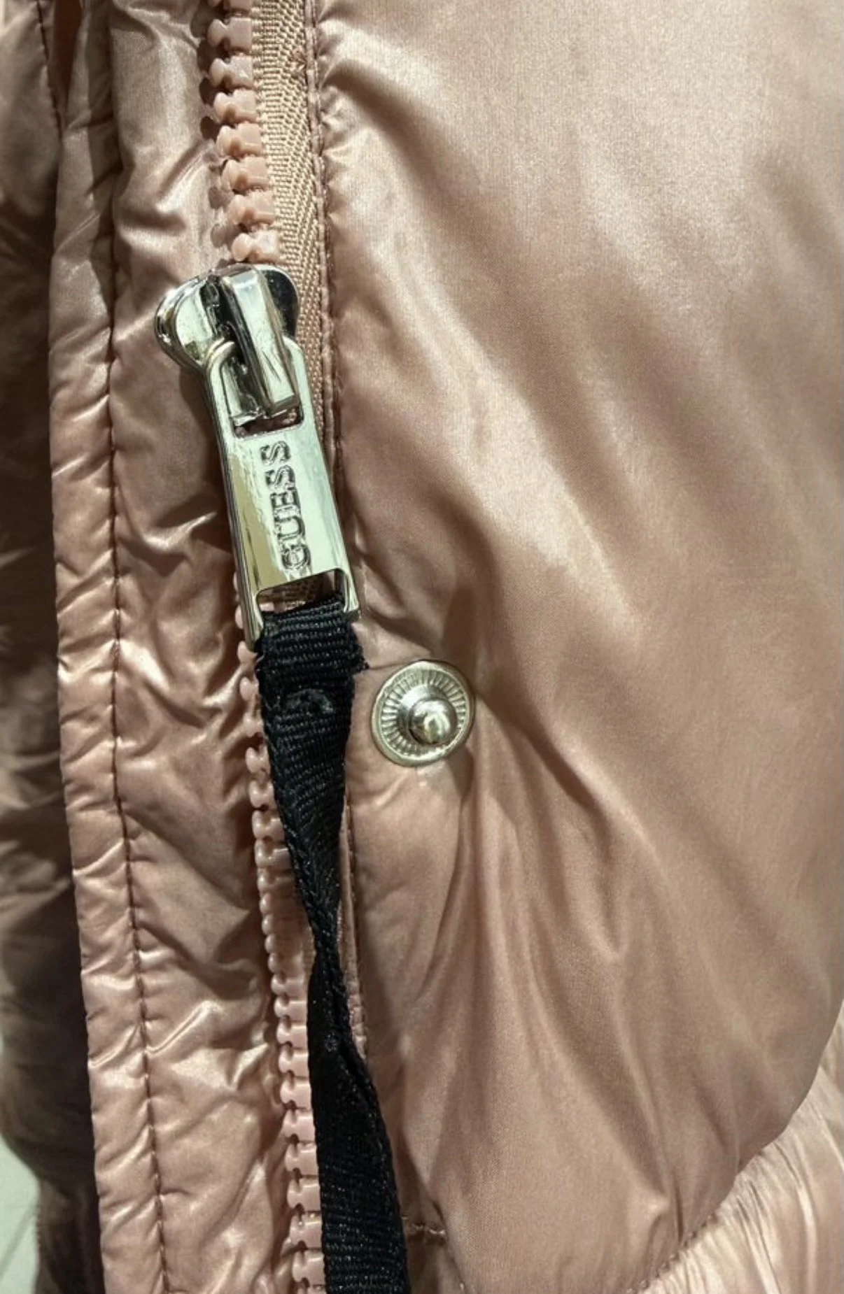 Зимняя куртка Guess - миниатюра 3