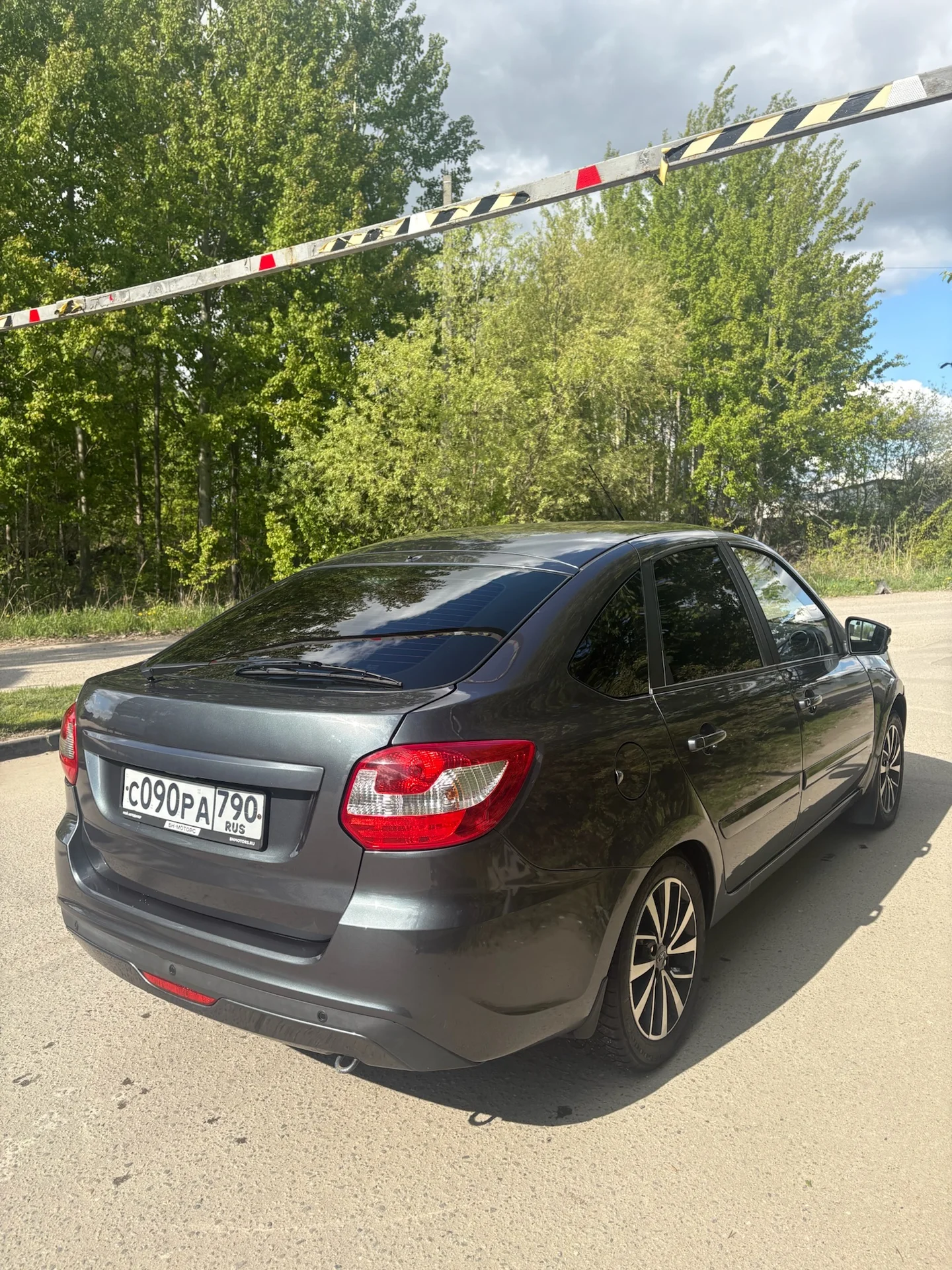 LADA GRANTA - миниатюра 7