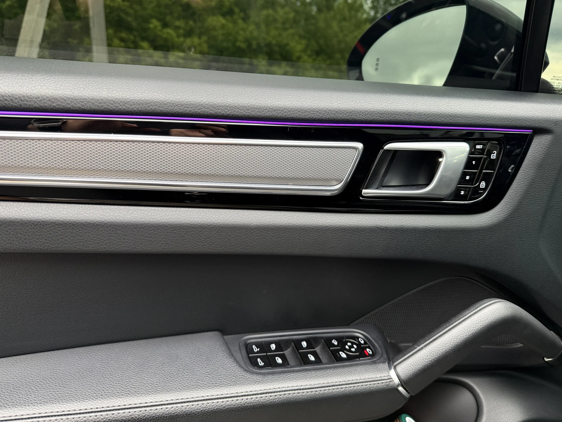 porsche cayenne - миниатюра 13