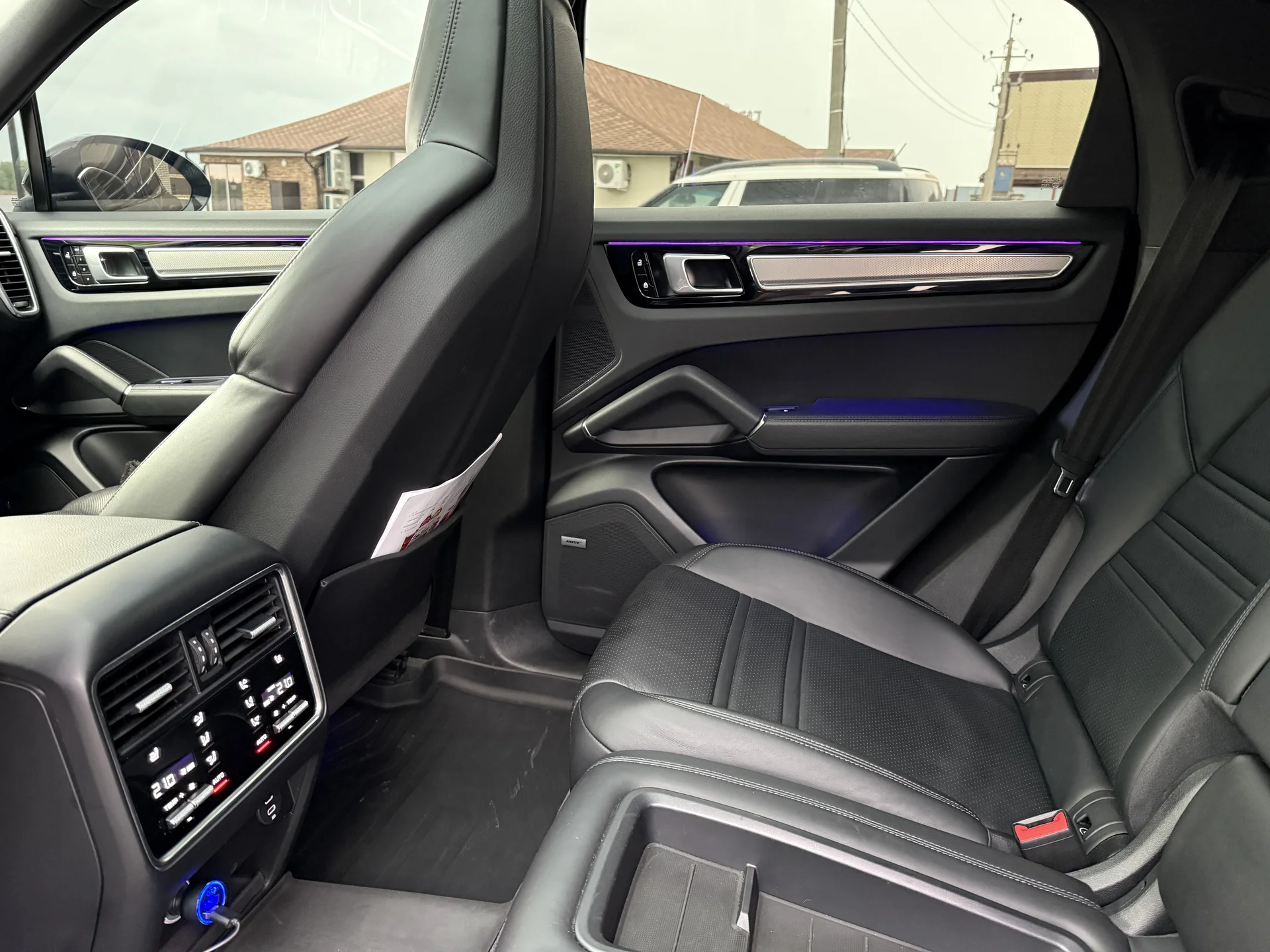 porsche cayenne - миниатюра 14