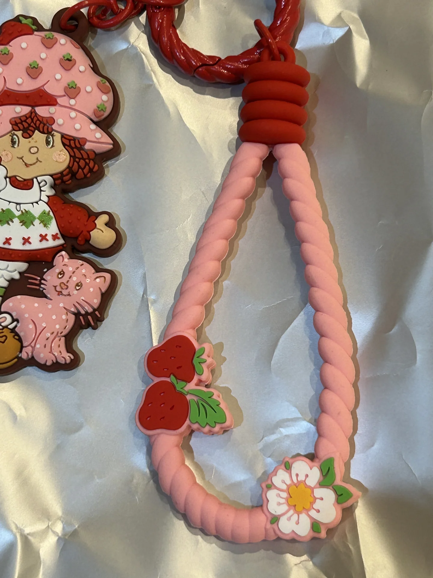 брелок shein x strawberry shortcake - миниатюра 4