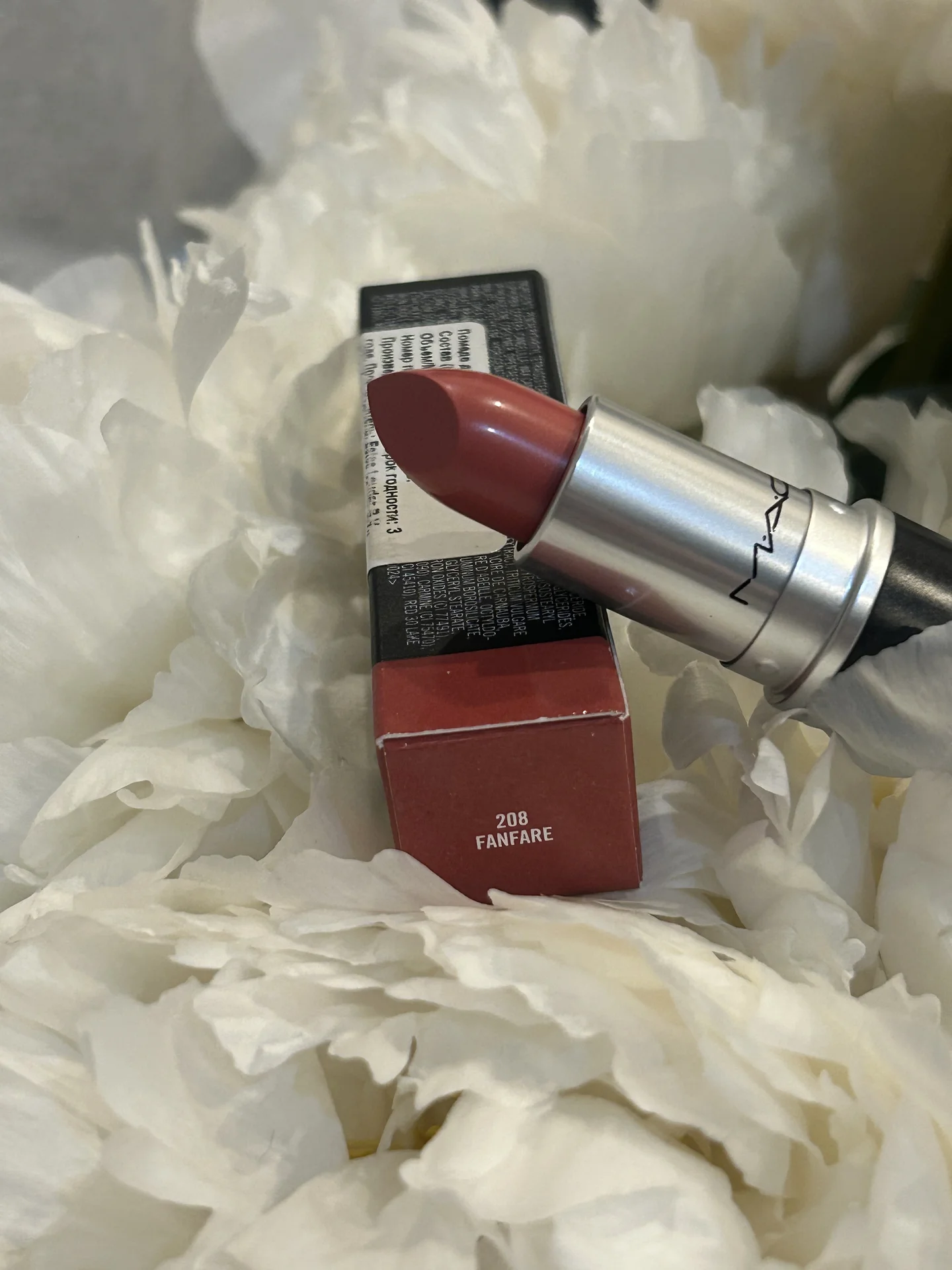 mac cremesheen lipstick fanfare