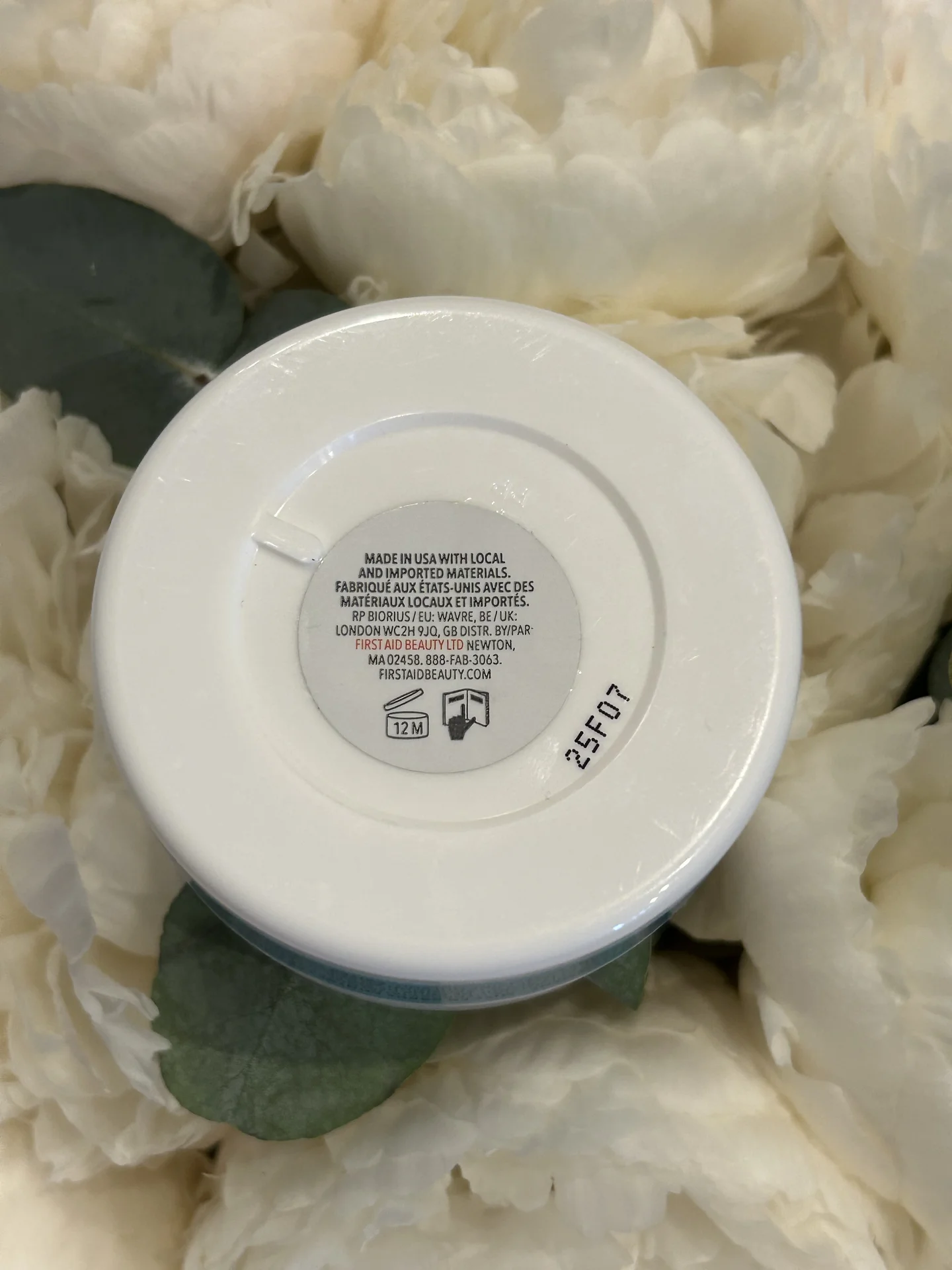 кислотные пэды first aid beauty - миниатюра 2