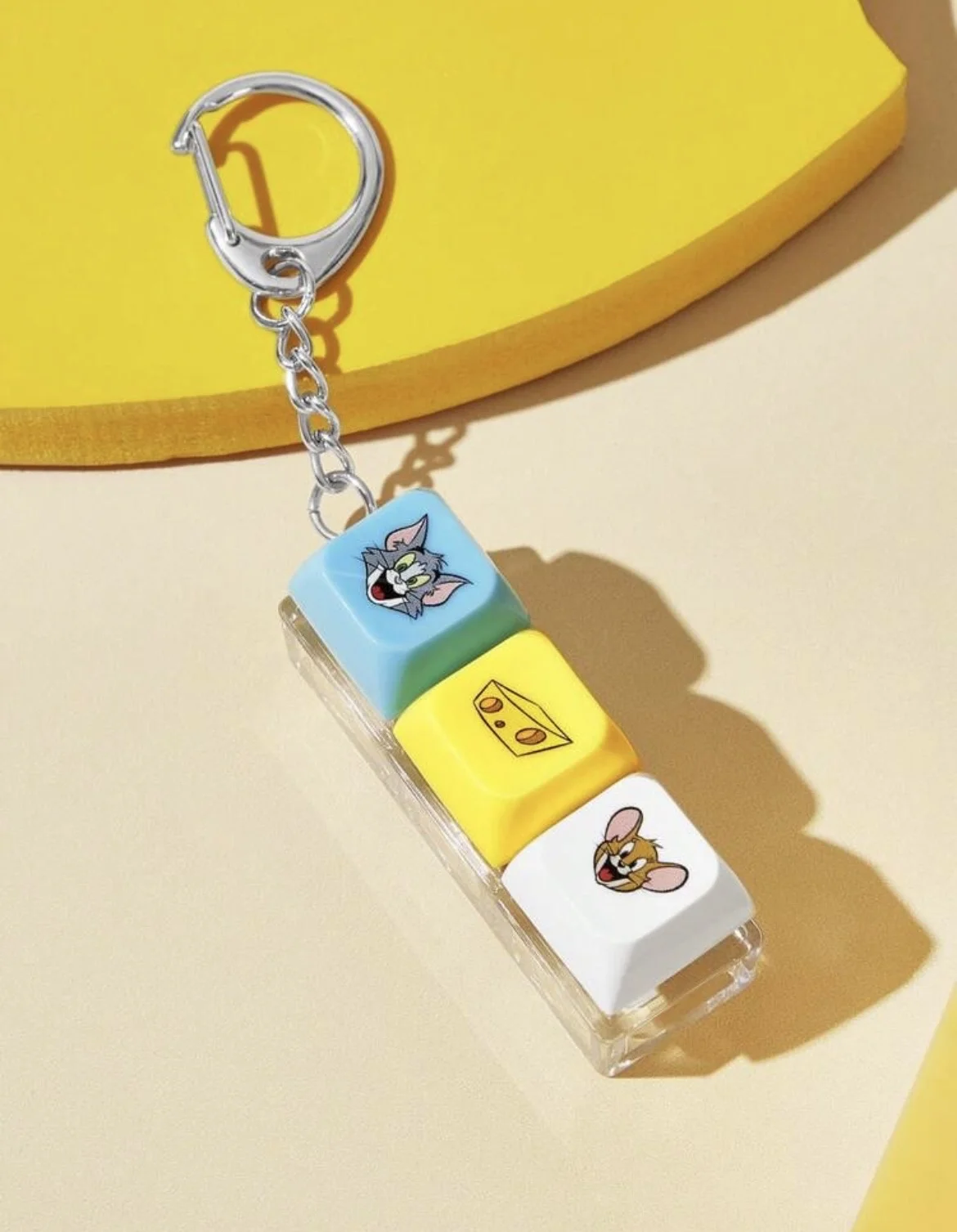 shein x tom and jerry брелок - миниатюра 3