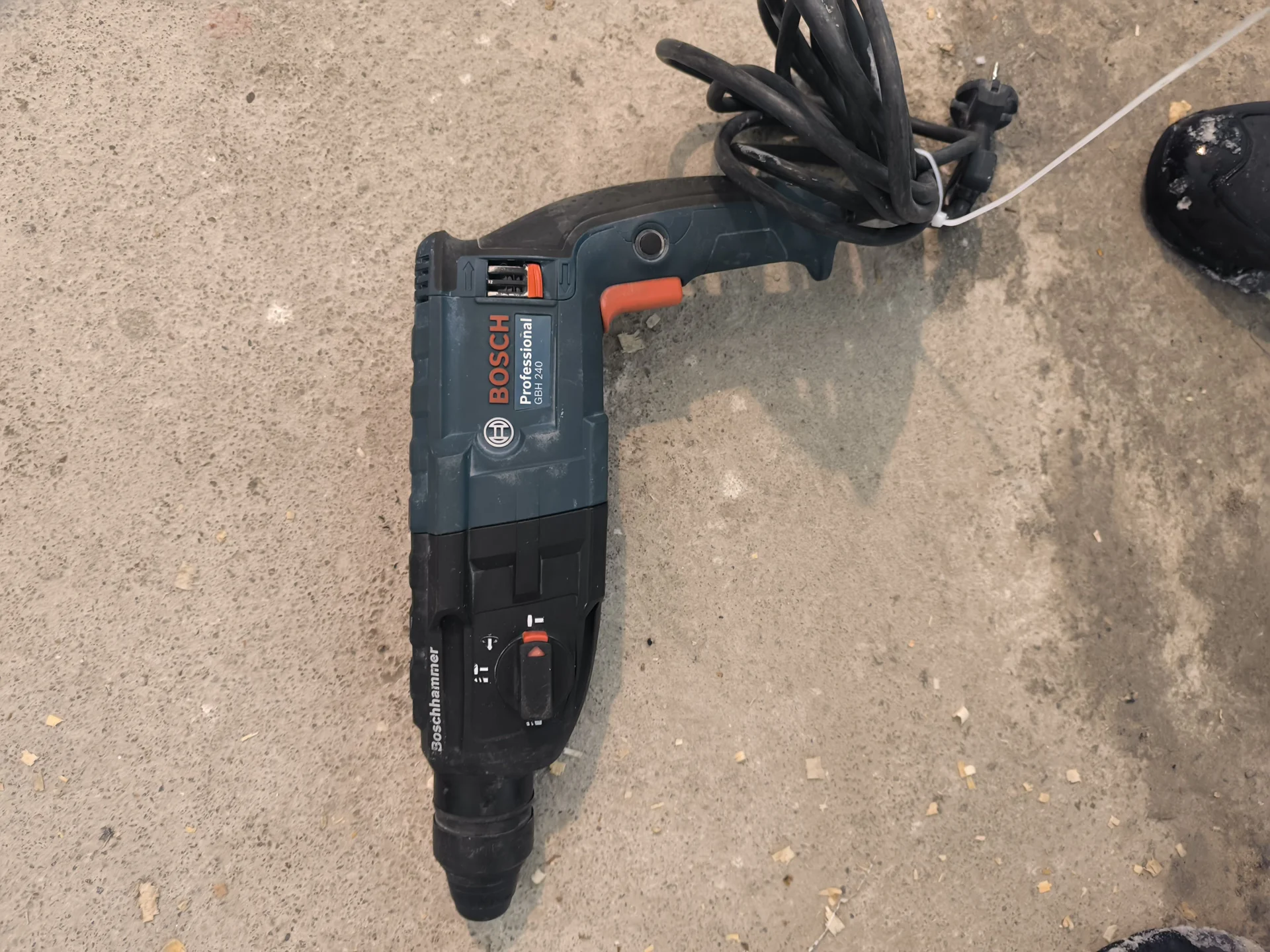 Перфоратор bosch gbh 240 professional - миниатюра 3