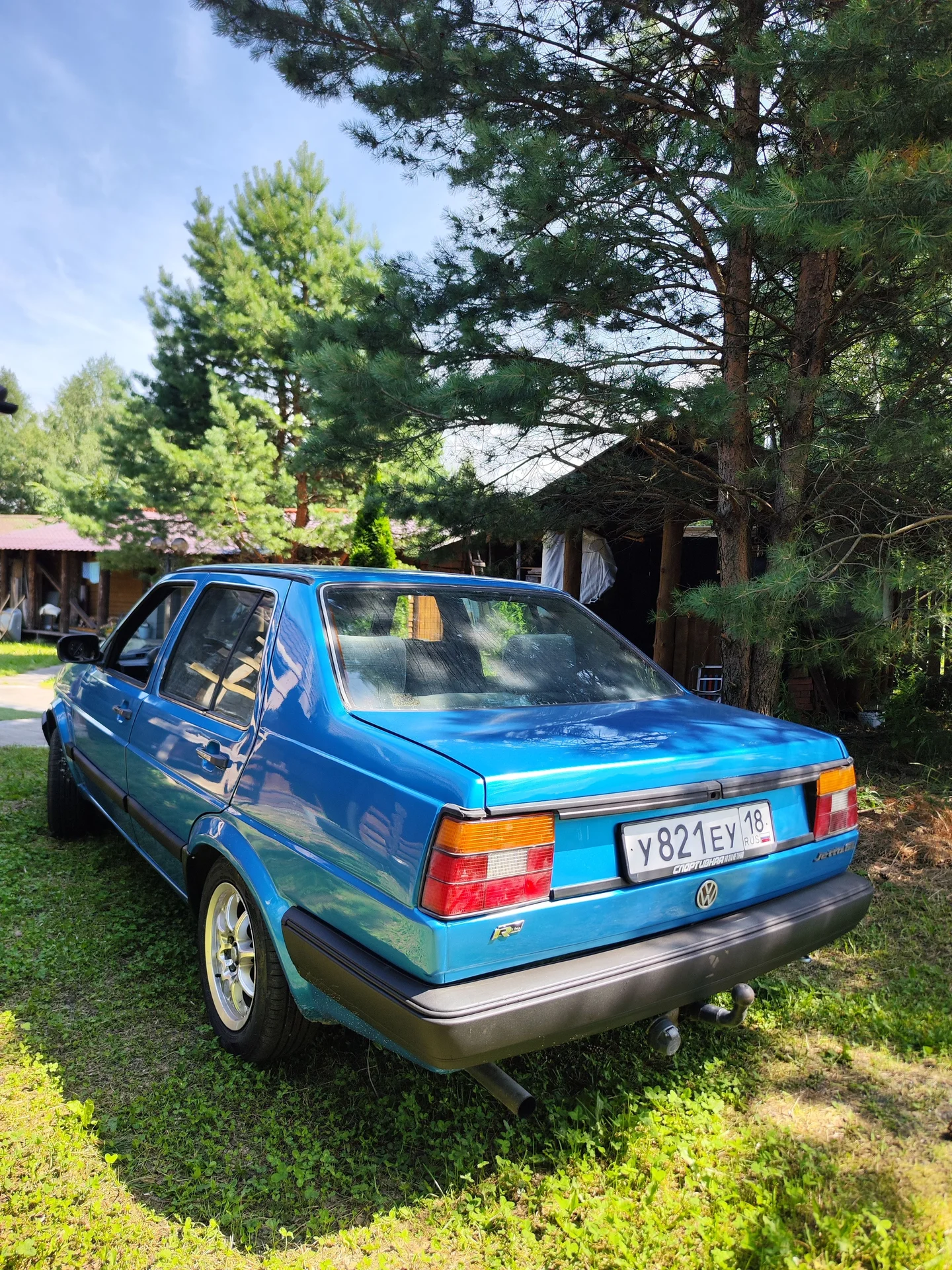 Автомобиль Volkswagen Jetta 2 - изображение 1