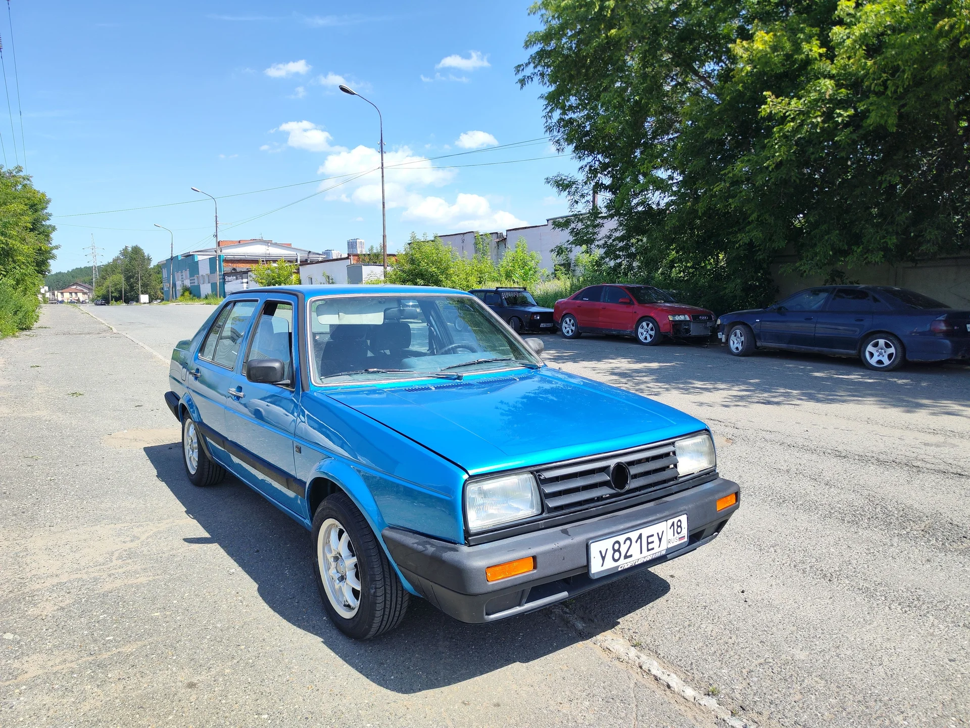 Автомобиль Volkswagen Jetta 2 - миниатюра 2