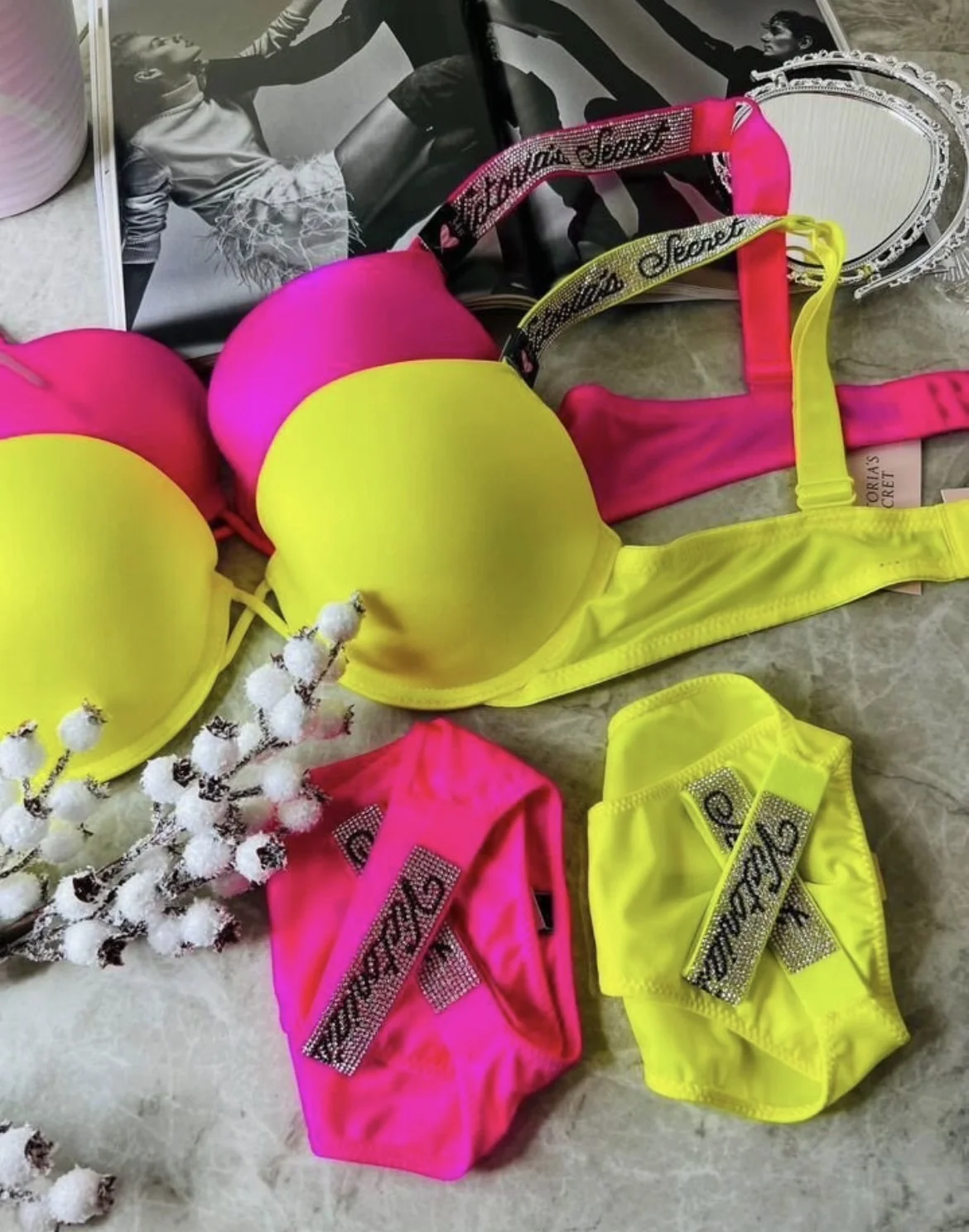 Victoria's Secret: Кружевной комплект с бирками - миниатюра 5