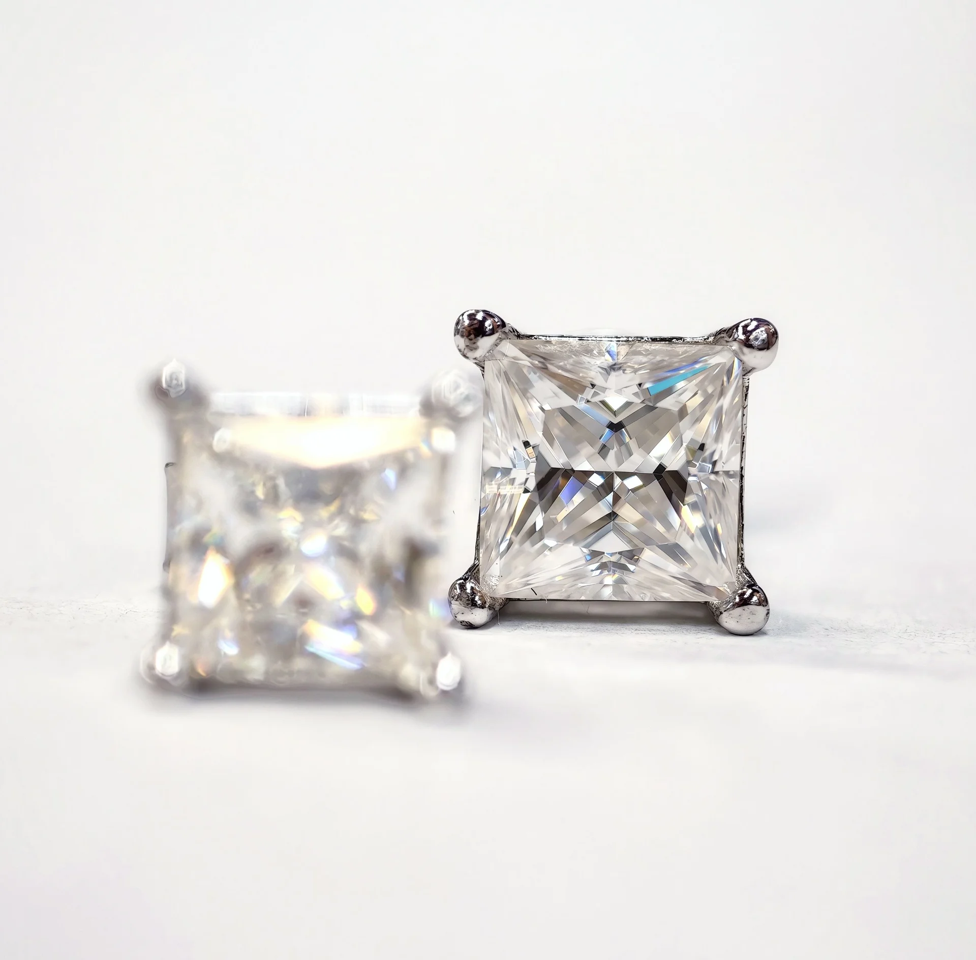 Пусеты серебро с бриллиантом (муассанит) 2ct, 6ct - миниатюра 2