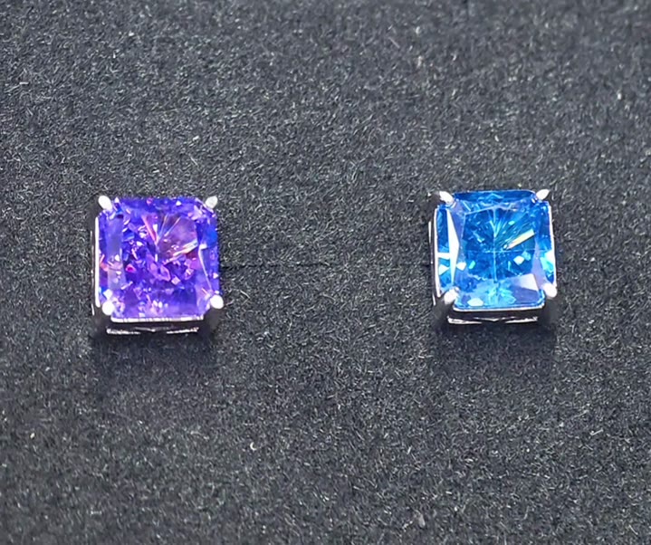 Серьги с цирконом. 2ct - видео 1