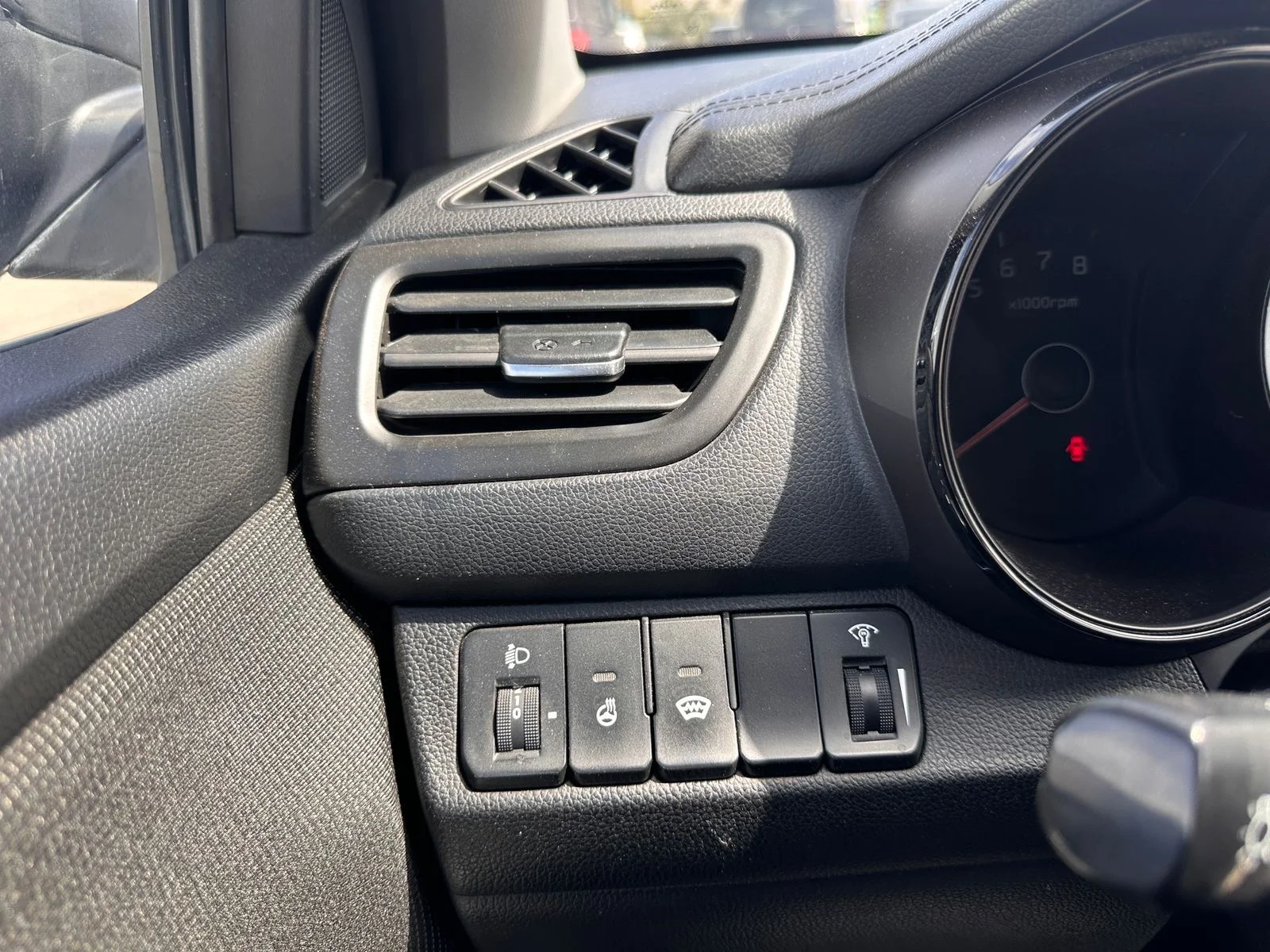 продам Kia rio - миниатюра 5