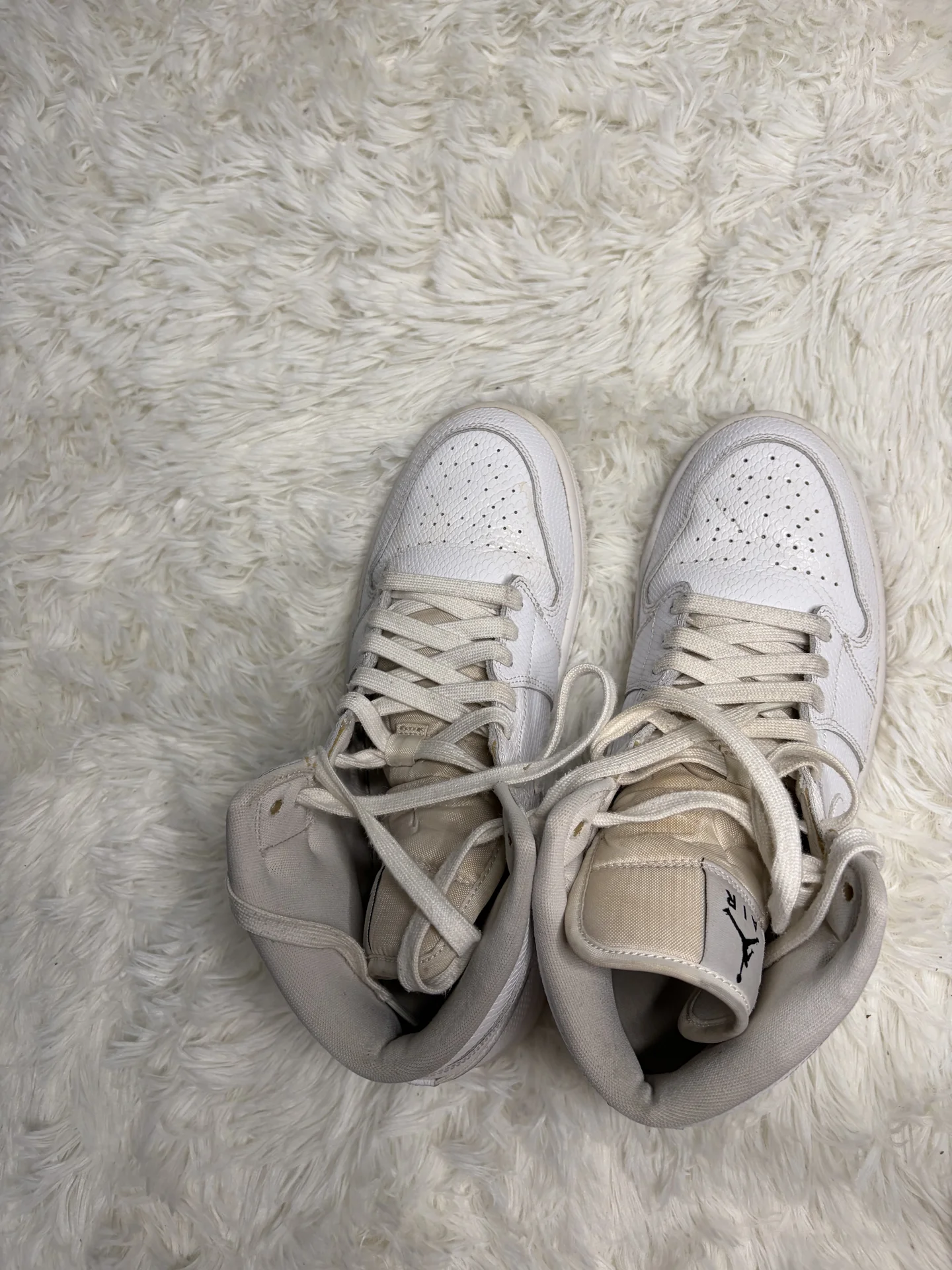 Кроссовки Air Jordan 1 mid белые - миниатюра 3
