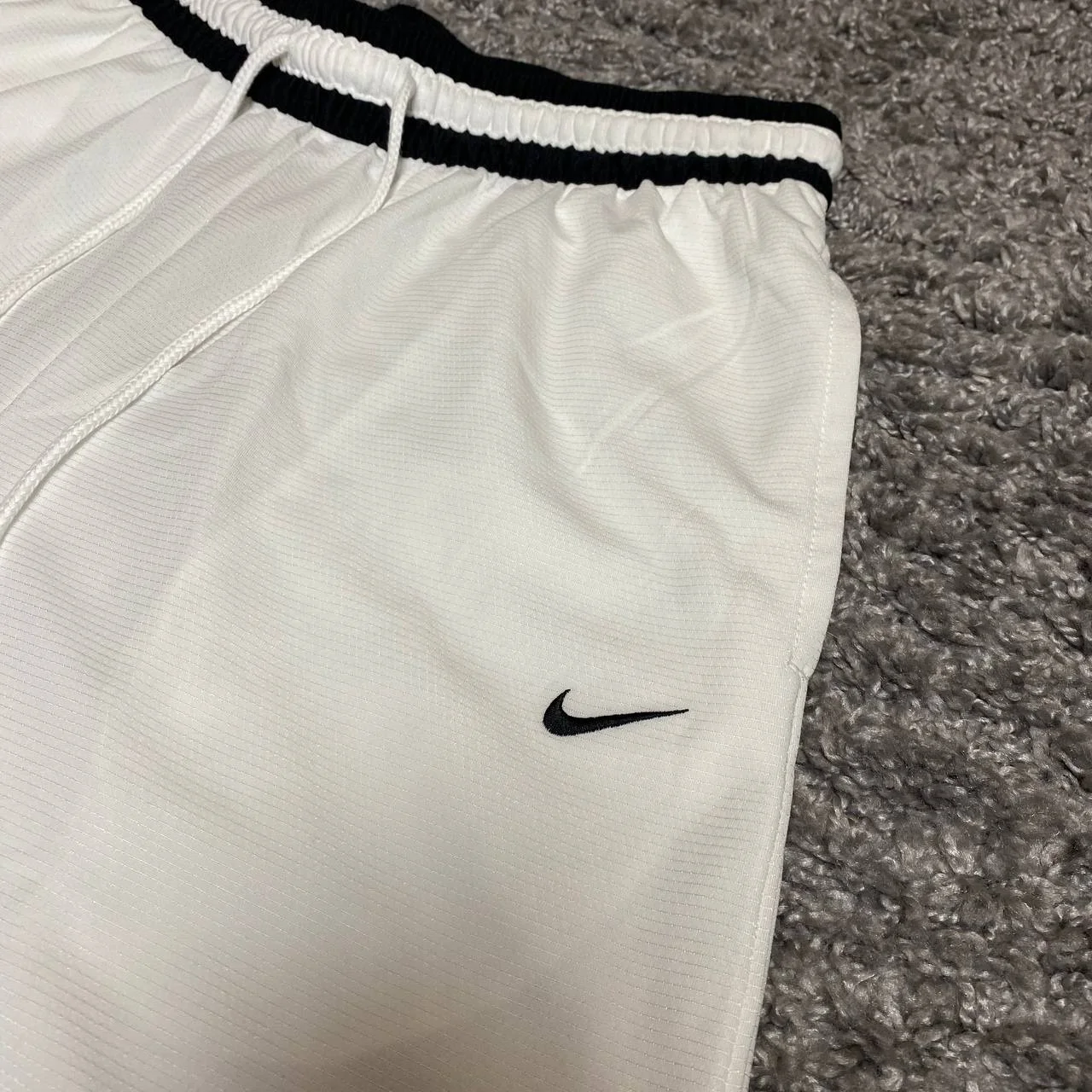 Шорты Nike DRI-FIT DNA White оригинал - миниатюра 2