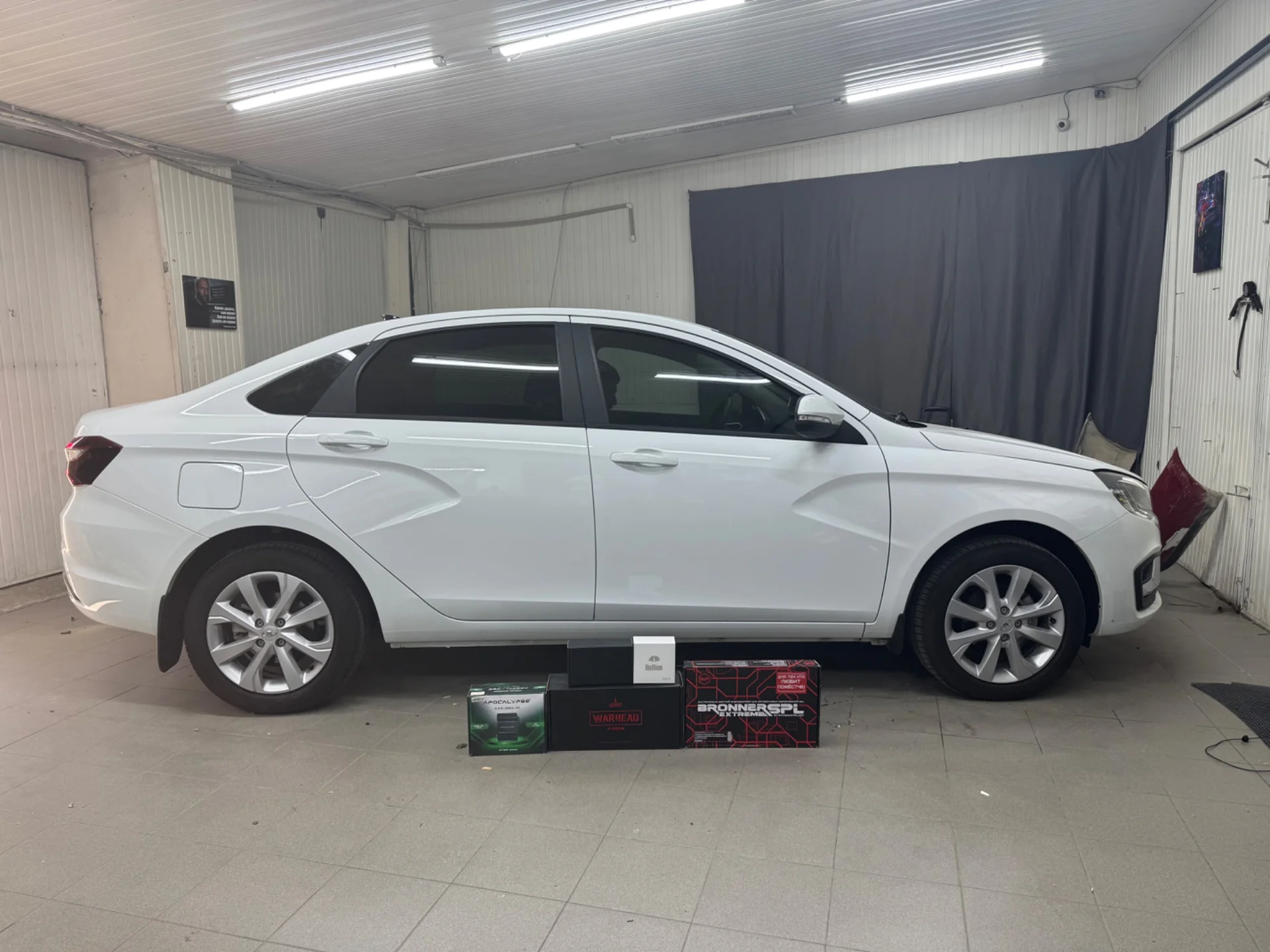 Установка автозвука в Симферополе - миниатюра 10
