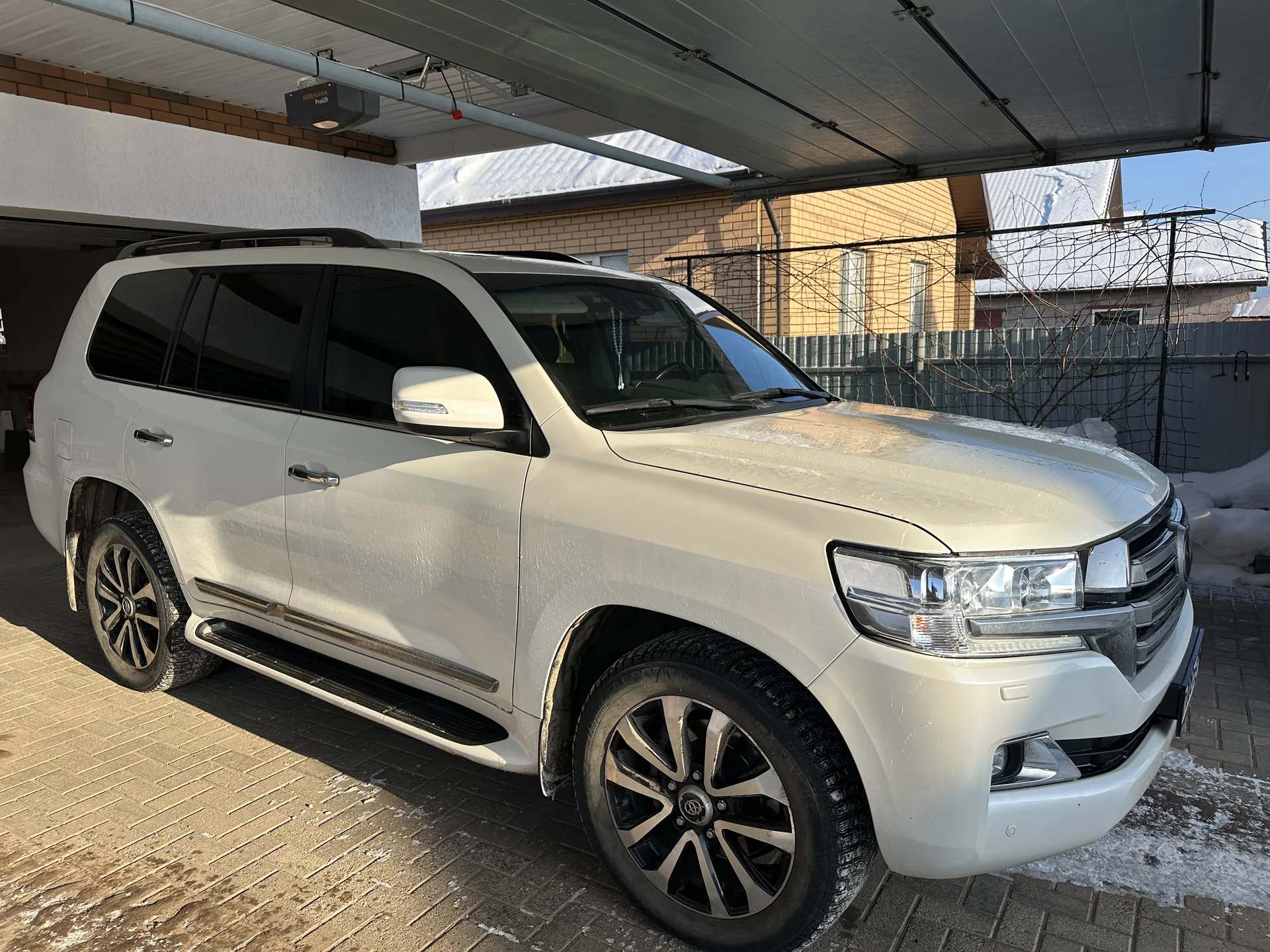 Toyota Land Cruiser 200 - миниатюра 7