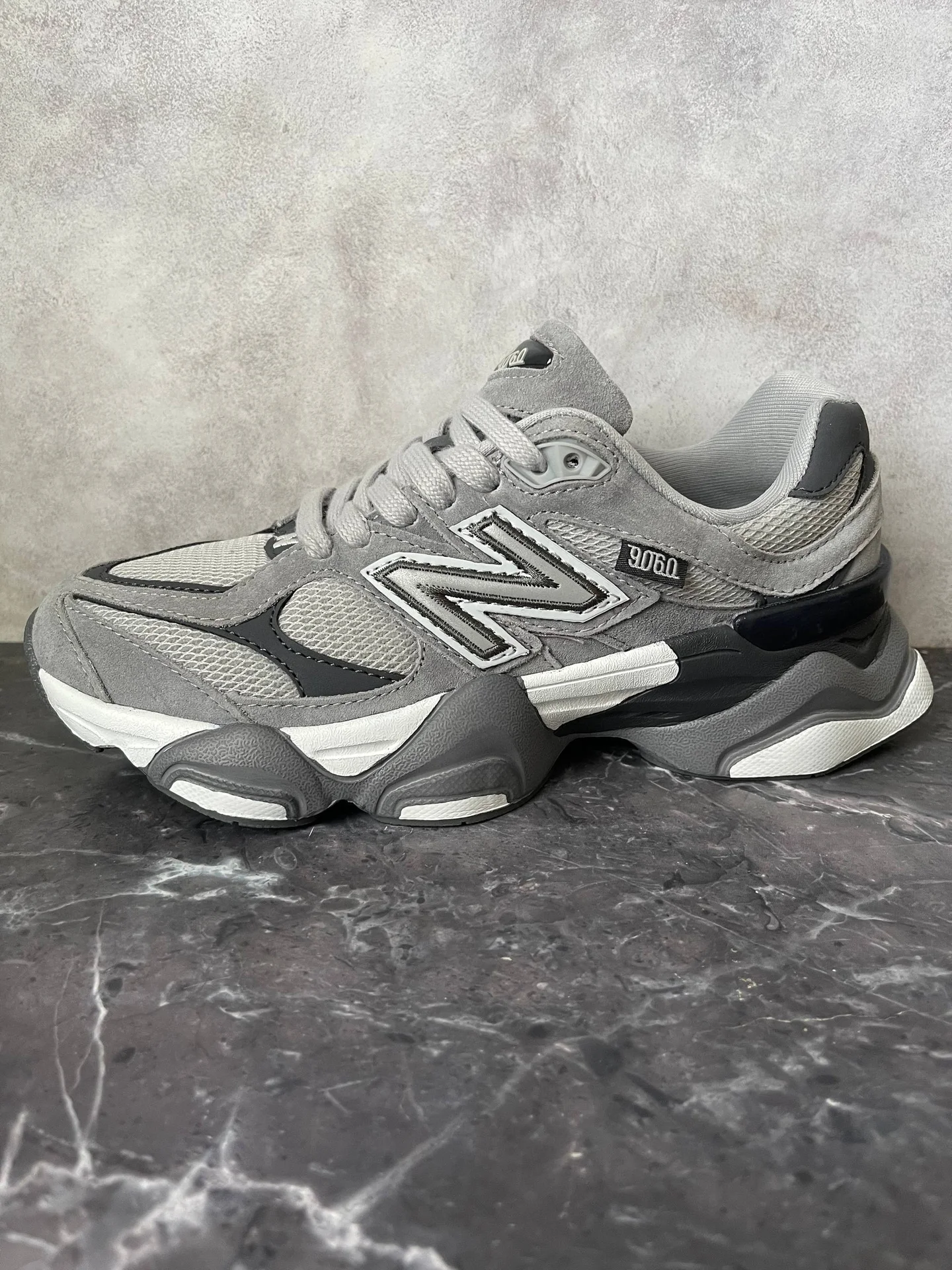 Кроссовки женские NB9060 - миниатюра 2