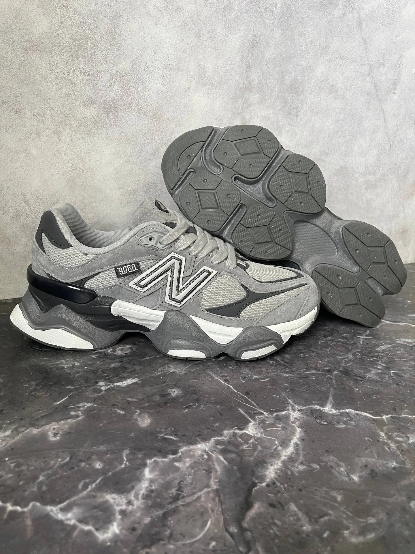 Кроссовки женские NB9060 - миниатюра 4