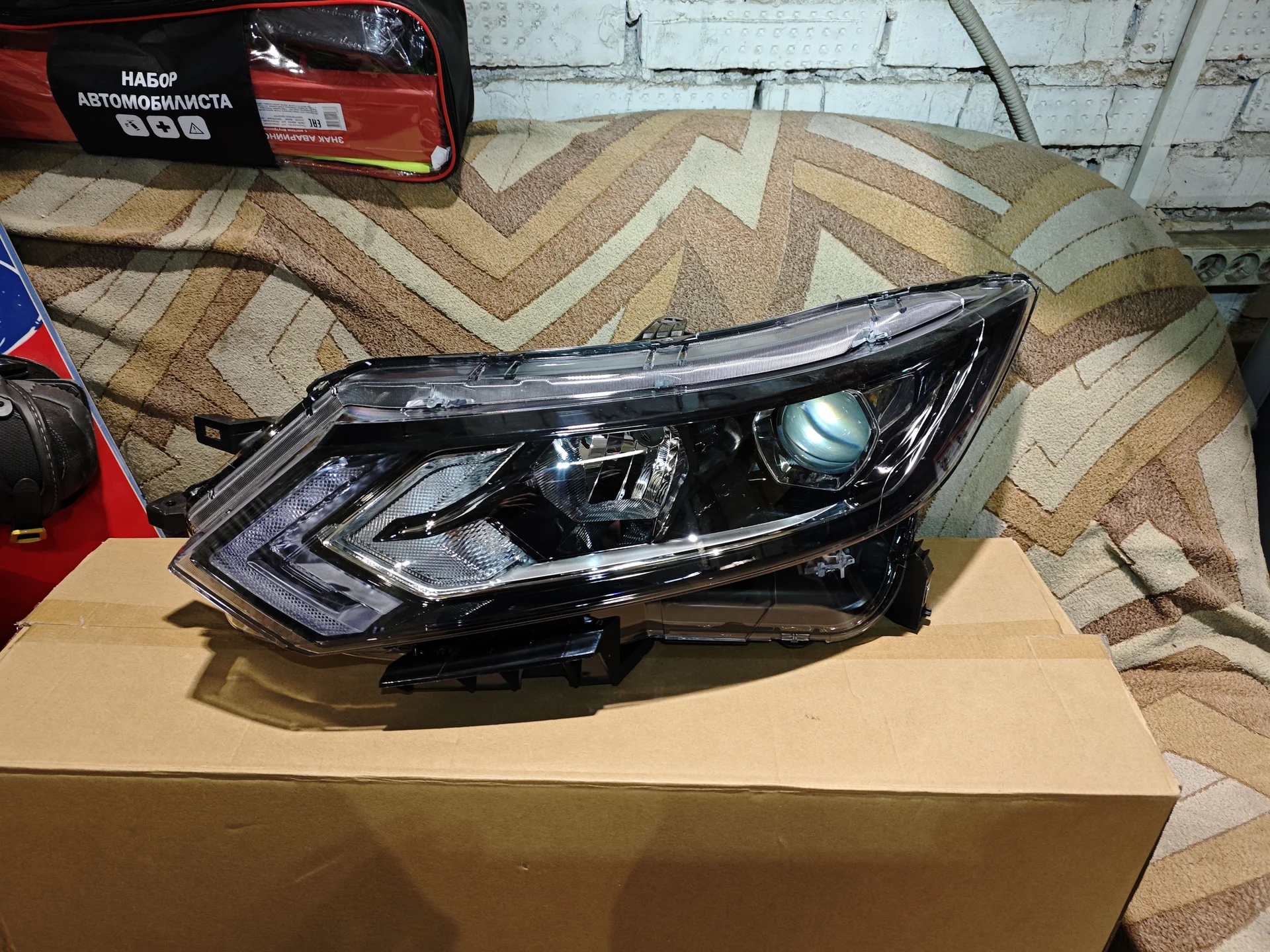 Передние фары Nissan qashquai j11 - изображение 1