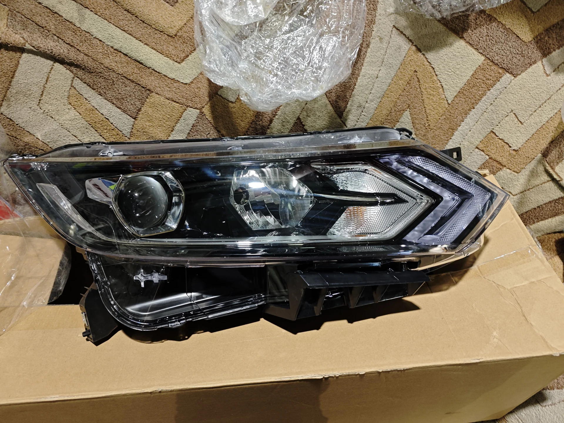 Передние фары Nissan qashquai j11 - миниатюра 3