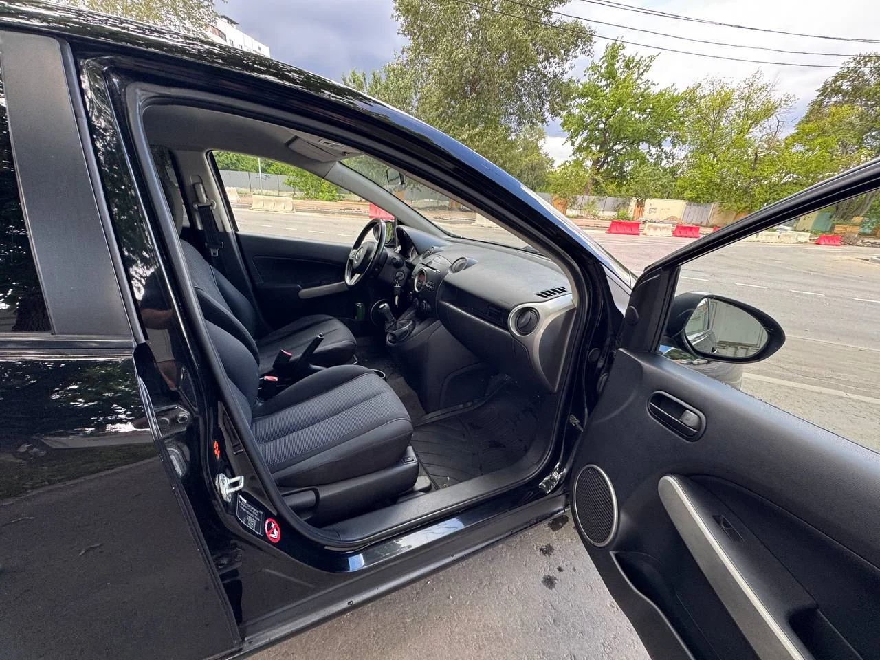 Mazda 2 - миниатюра 7