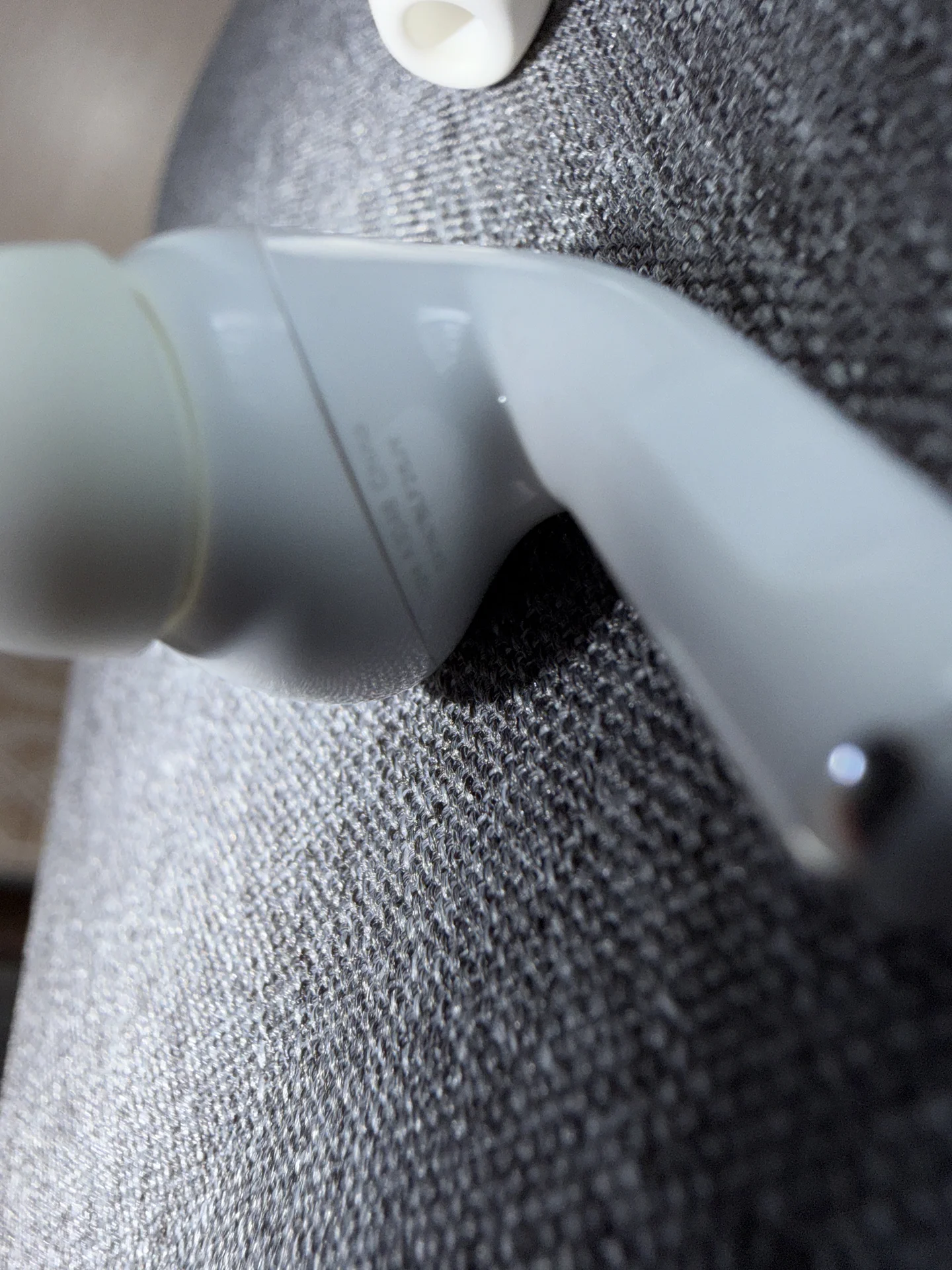Наушники Apple AirPods Pro 2 2023 MagSafe case USB - миниатюра 4