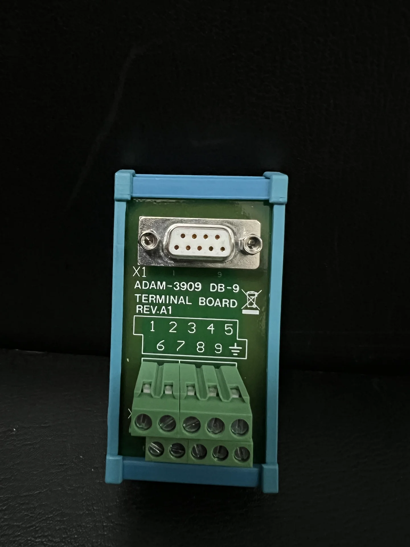 Клеммные колодки Advantech adam-3909-AE - изображение 1