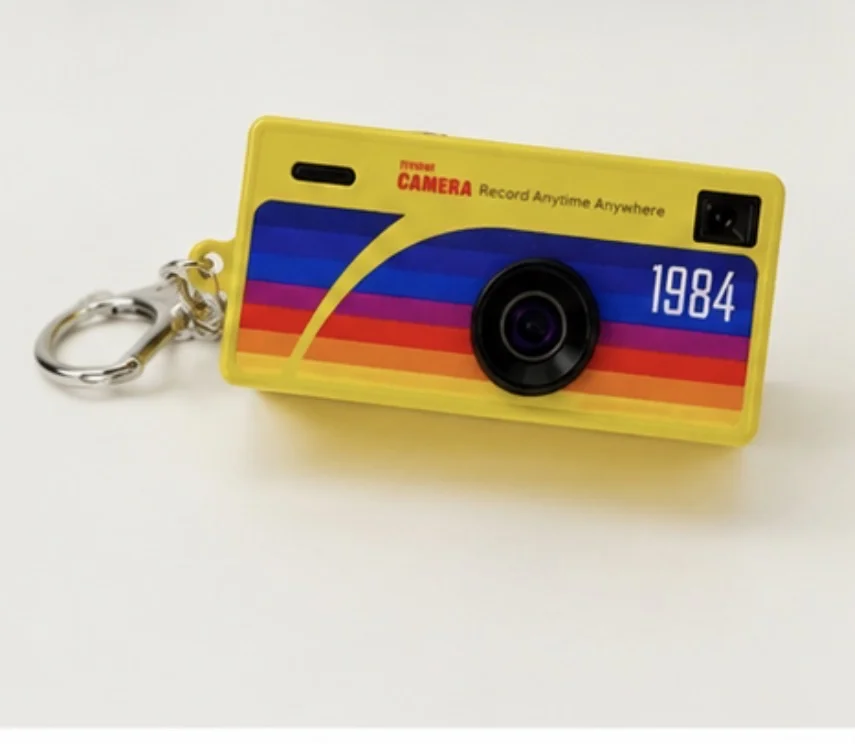 Мини HD камера-брелок Retro 1984 с экраном + карта - миниатюра 3