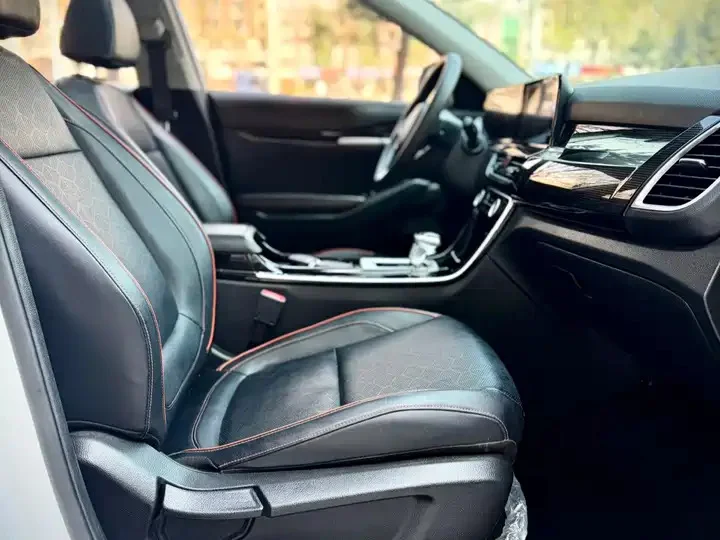 Kia Seltos - миниатюра 16