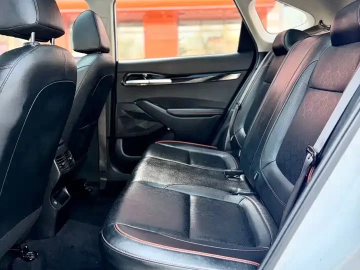 Kia Seltos - миниатюра 18