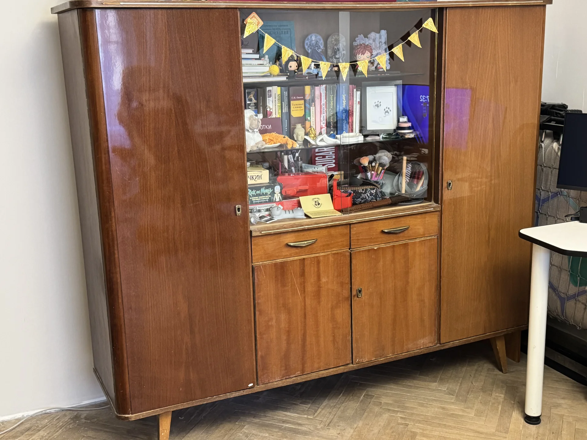 Винтажный шкаф mid century СССР - миниатюра 2