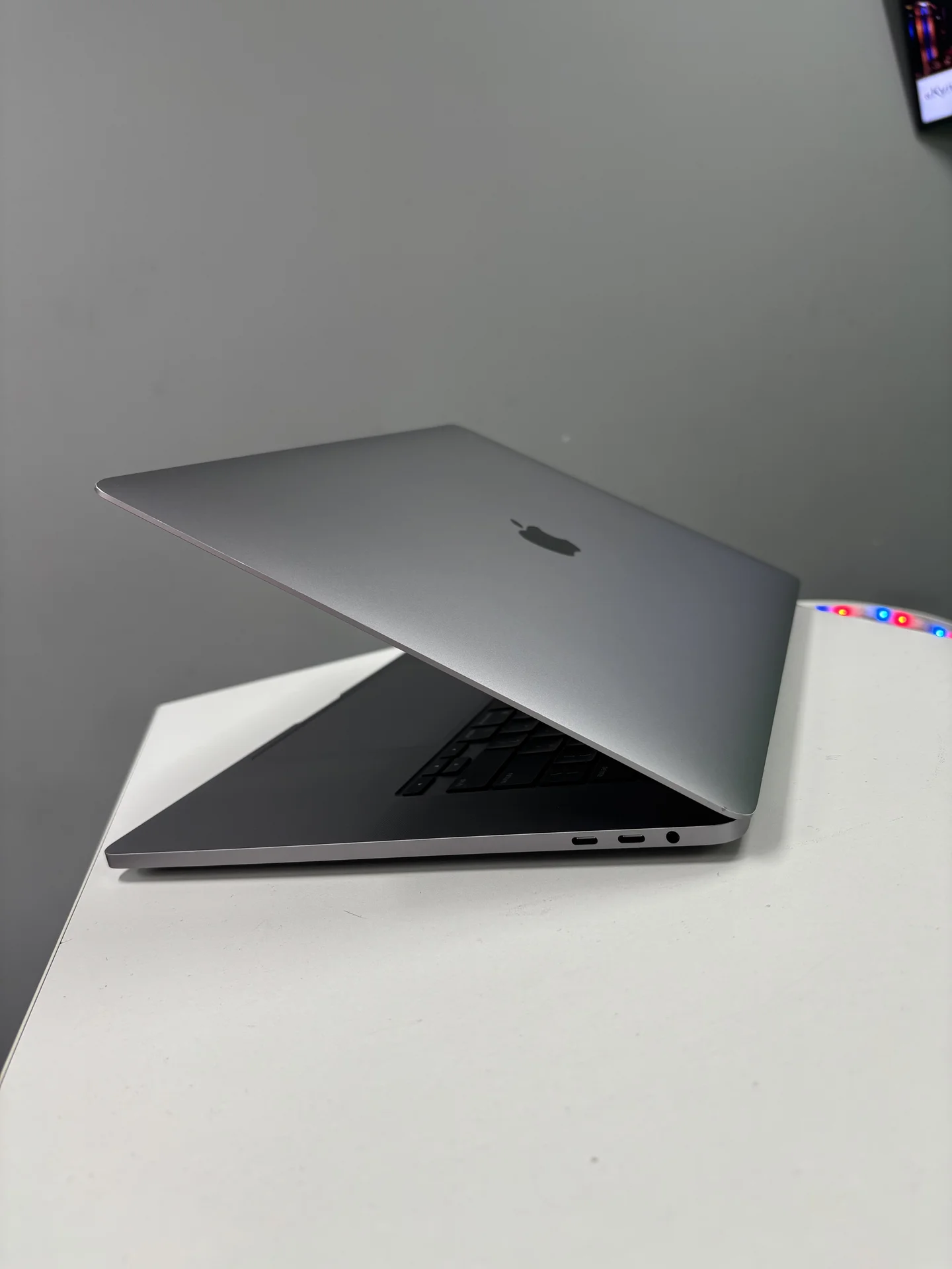 Apple Macbook Pro - миниатюра 3