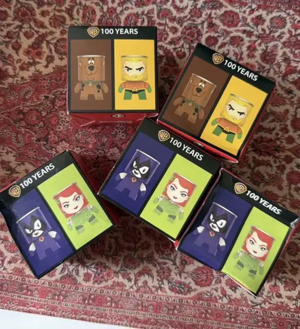 Коллекция игрушек McDonald's Warner Bros