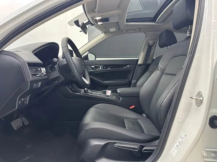 Honda Civic 180TURBO CVT Premium Edition 2023 - миниатюра 8