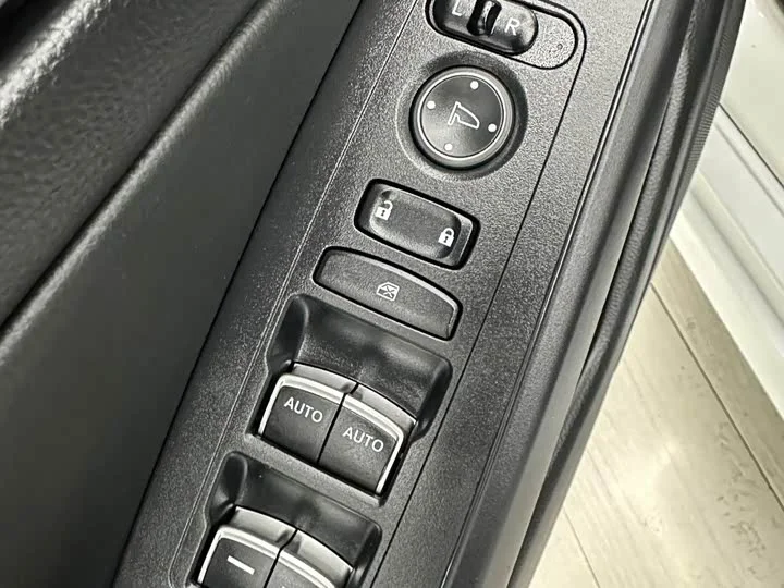 Honda Civic 180TURBO CVT Premium Edition 2023 - миниатюра 9