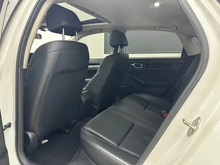Honda Civic 180TURBO CVT Premium Edition 2023 - миниатюра 16