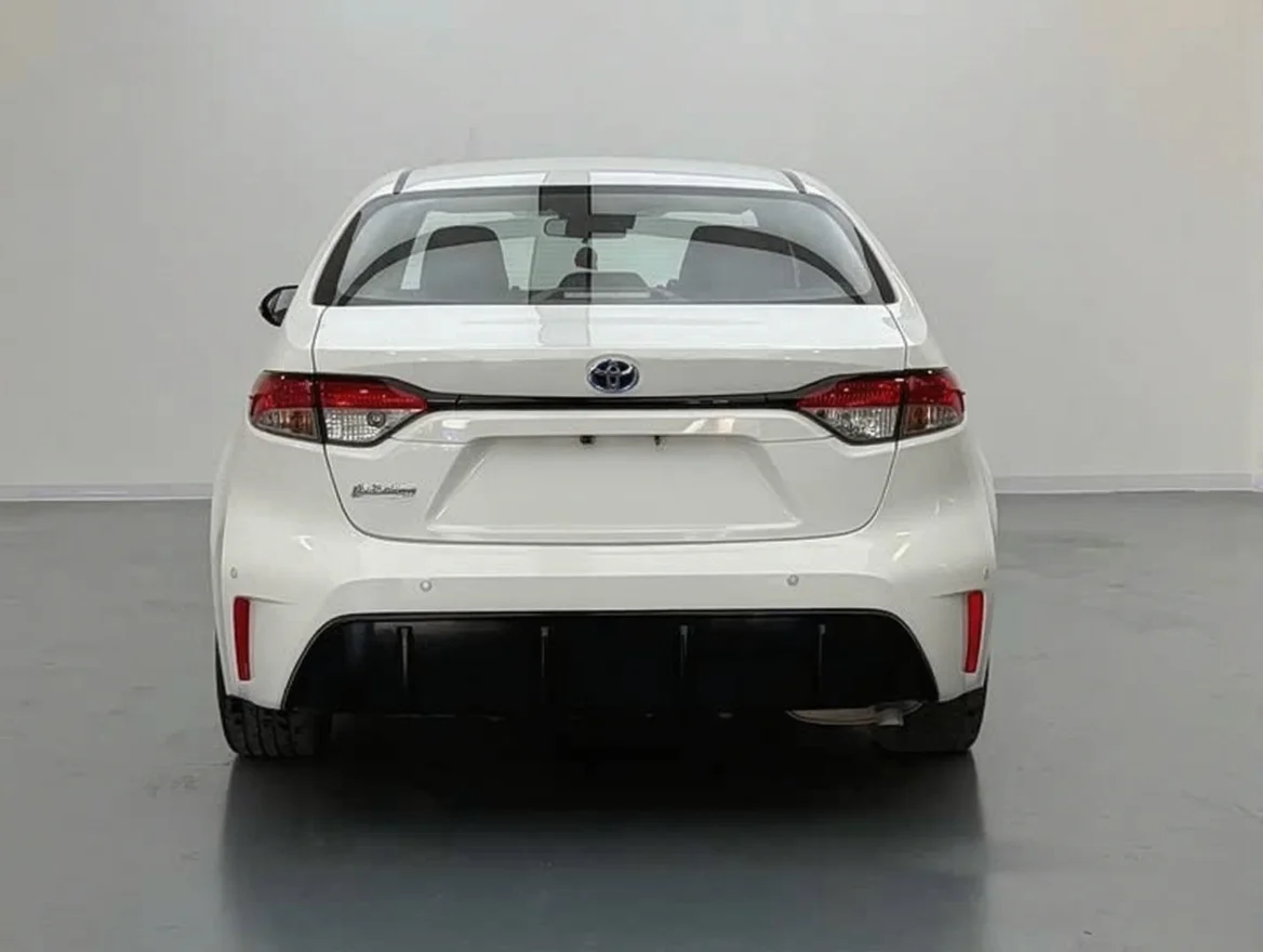 Toyota Corolla Hybrid 1.8H E-CVT Sport Edition 2023 - миниатюра 6