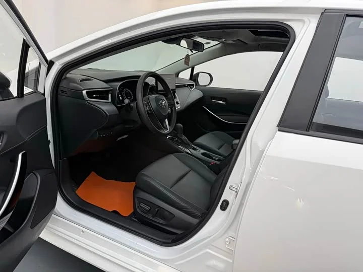 Toyota Corolla Hybrid 1.8H E-CVT Sport Edition 2023 - миниатюра 10