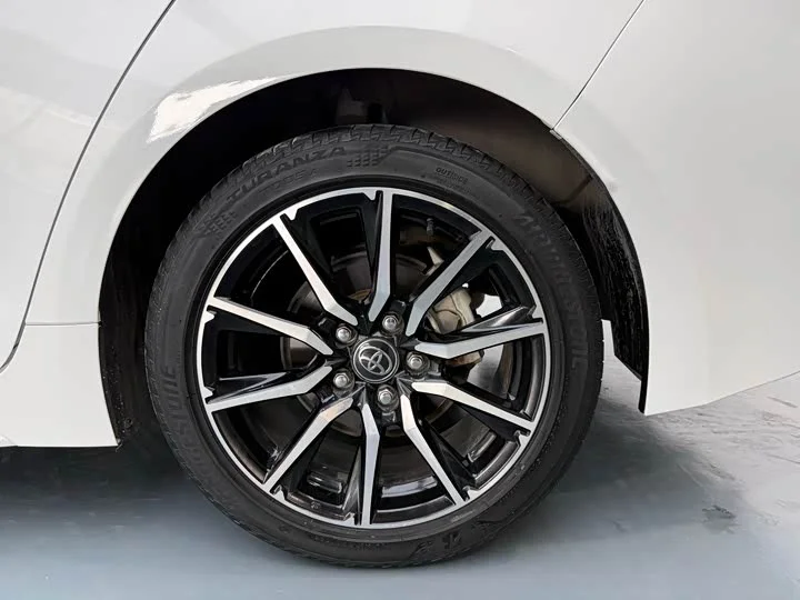 Toyota Corolla Hybrid 1.8H E-CVT Sport Edition 2023 - миниатюра 18